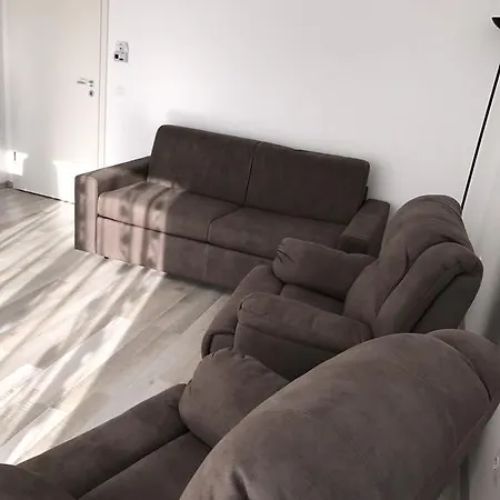 Cubox Apartament Апартаменти Брашов