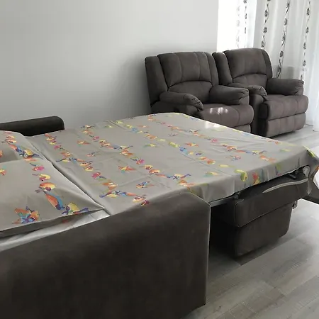 Cubox Apartament Апартаменти Брашов