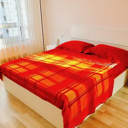 Cubox Apartament Апартаменти Брашов